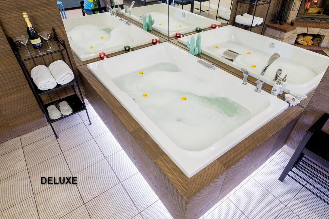 Apartamenty Centrum Z Wanna Dwuosobowa Piotrków Trybunalski Habitación foto